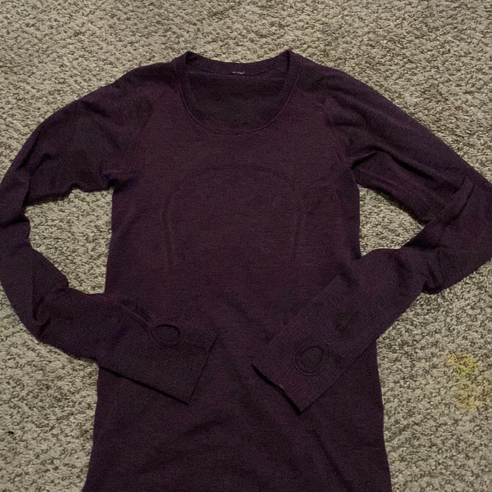 Lululemon long sleeve shirt size small
